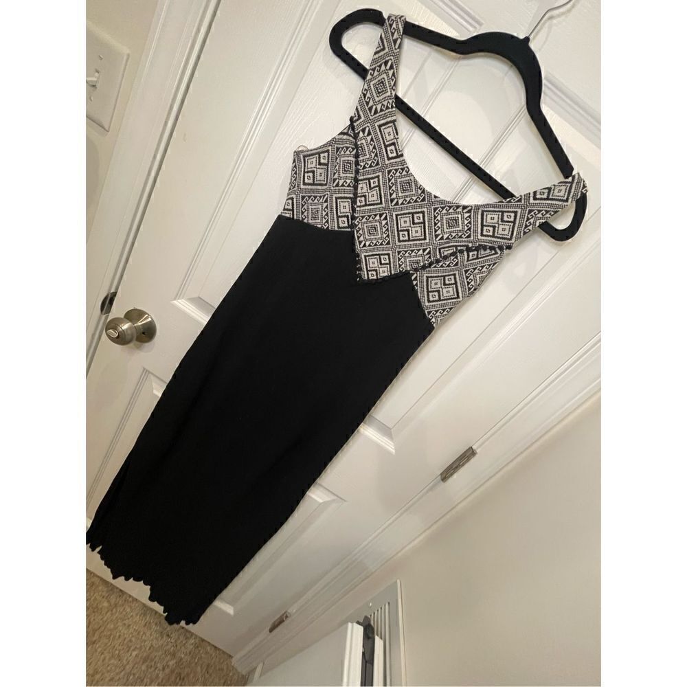 Maurice’s women’s size 0 maxi lined dress sleeveless black white